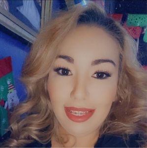 Meet your Posher, Janeth